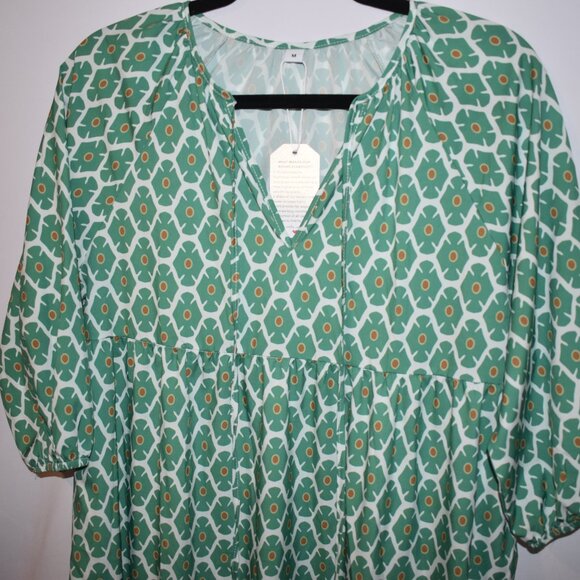 NWT Women's Patterned Green & White Maxi Dress‎ Size Medium - Picture 2 of 4